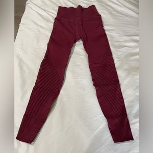 Fabletics Leggings, used, berry color, size small